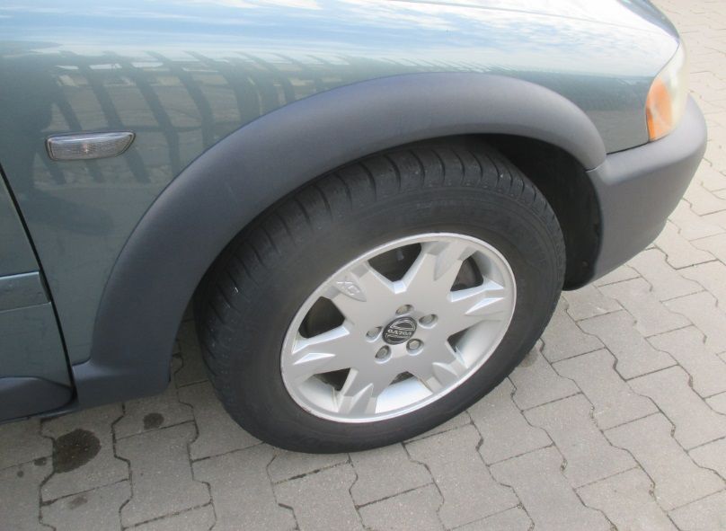 VOLVO XC70 Listwa Nadkole Na Błotnik Przód Osłona Różne Kolory RADOM