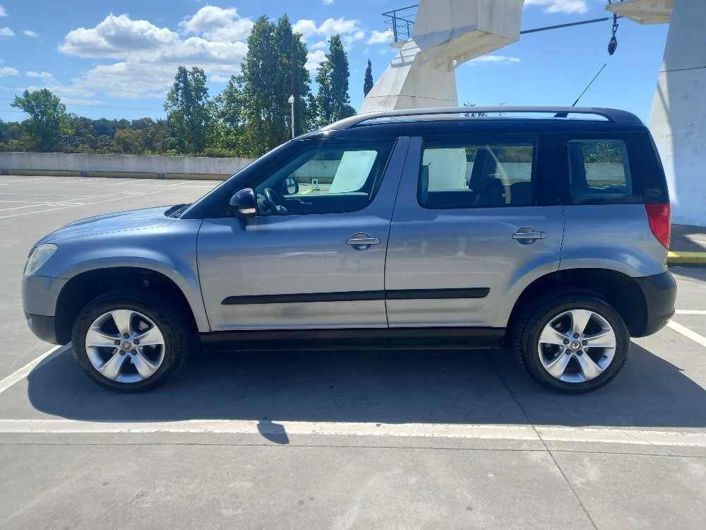 Skoda Yeti 1.2 TSI - Impecável