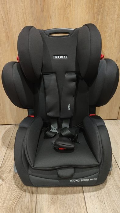 Fotelik samochodowy Recaro Young Sport Hero