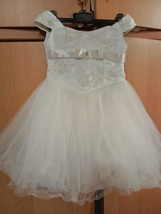 Новоріче+свято весни -  плаття на дівчинку 3-4 р. Ціна за одне