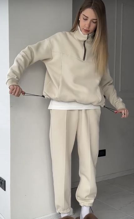 Стильний костюм на утепленні