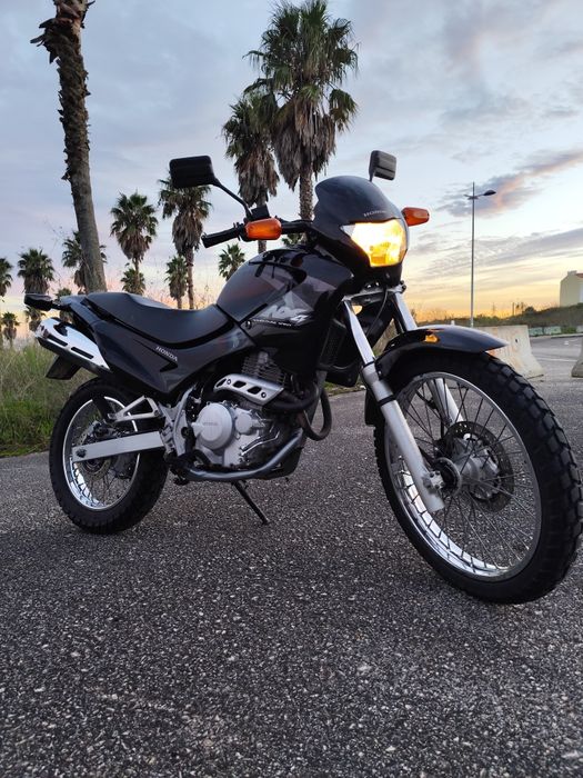 Vendo/troco Honda NX 400