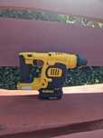 Dewalt DCH253 młotowiertarka uszkodzona
