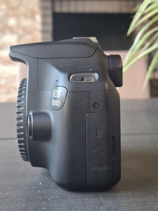 Canon 1200D - Como Nova