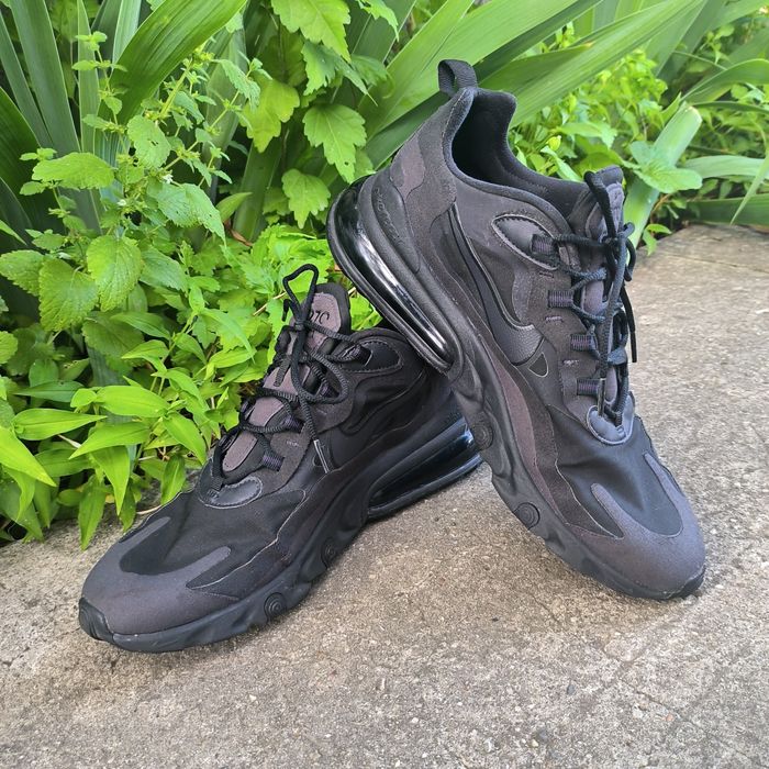 Кросівки Nike Air Max 270 React Black/Oil Grey