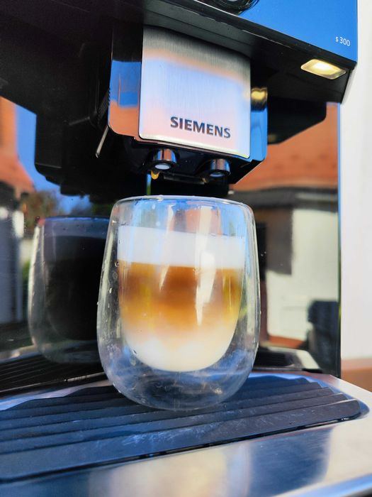 Кавомашина кофемашина Siemens EQ.9 S 300
