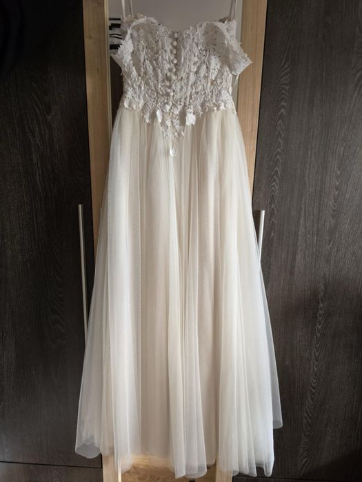 Sukienka ślubna błyszcząca