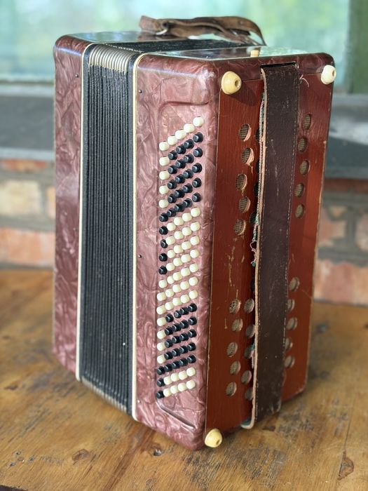 Продам баян Рассвет