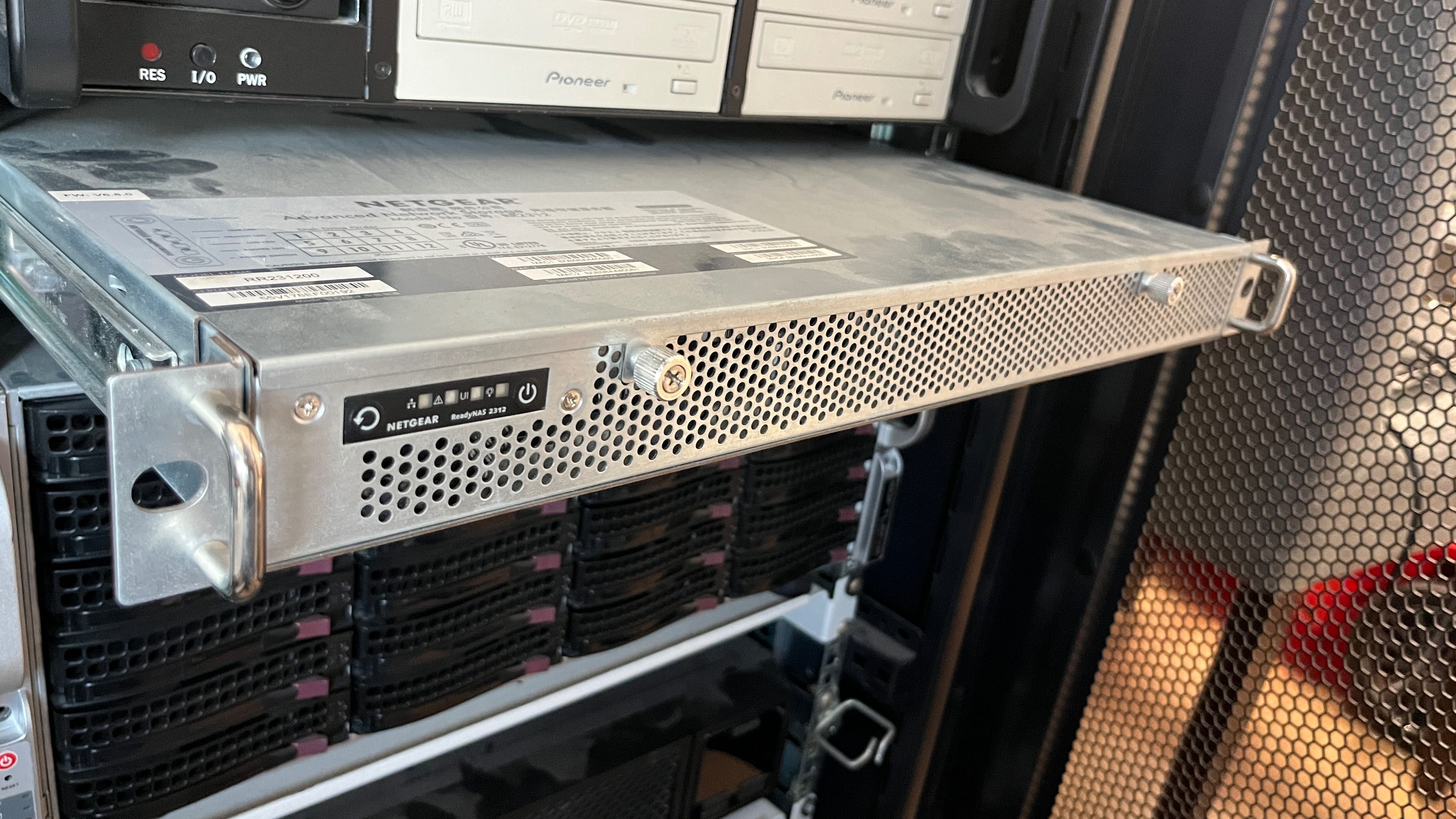 Serwer NAS na 12 dyski NETGEAR RR2312