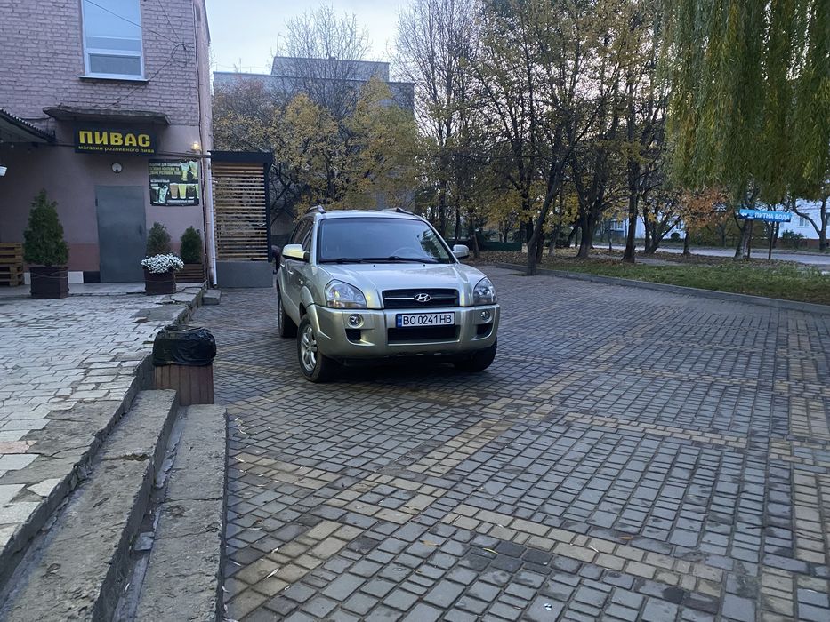 Продам хюндай туксон в збереженому стані!!!