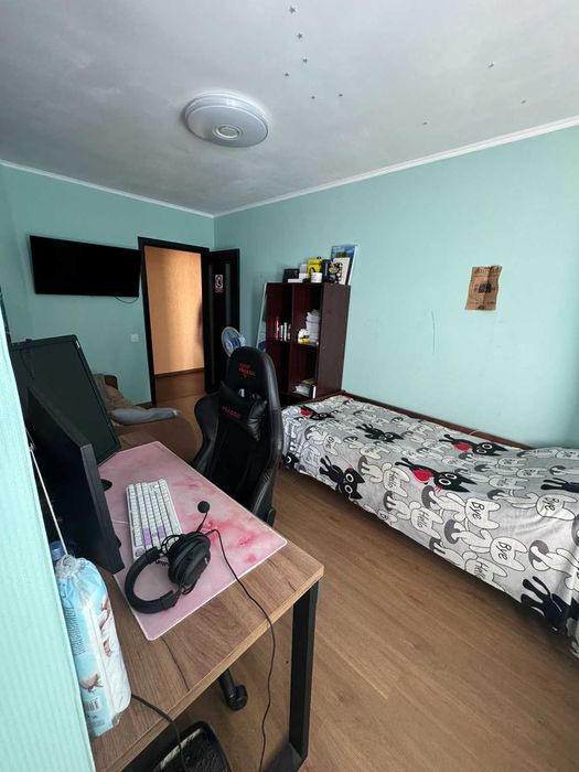 Дворівнева квартира на Виставці, вулиця Будівельників