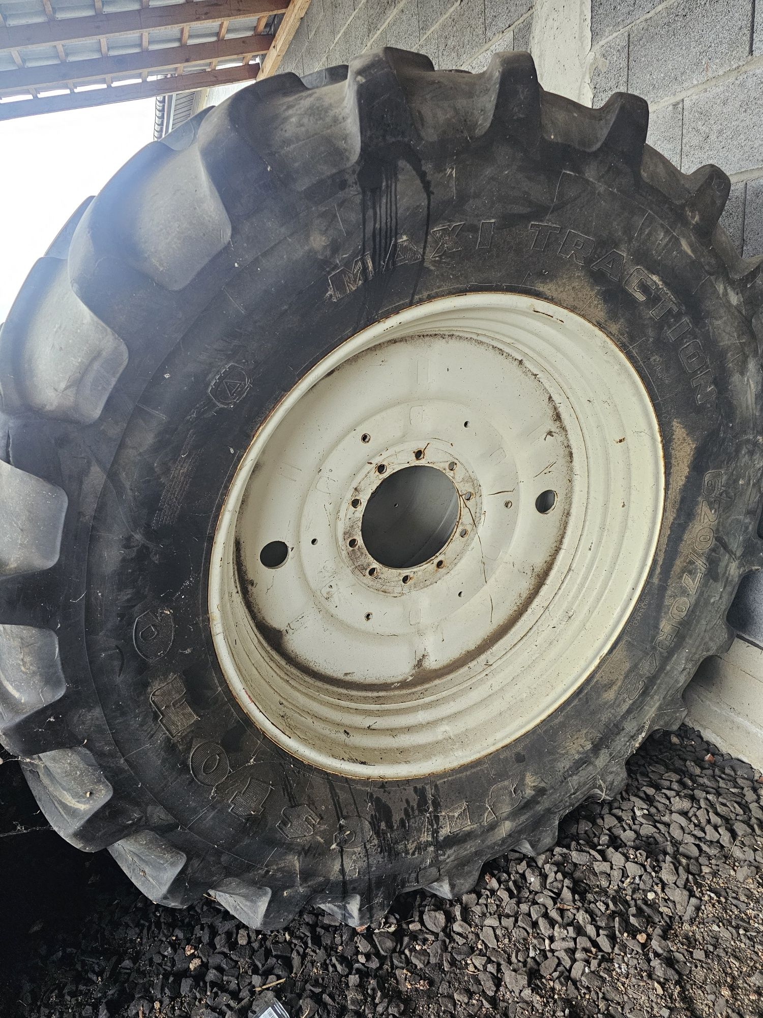 Koła 620/70 R42 Firestone Felgi Opony New Holland Case