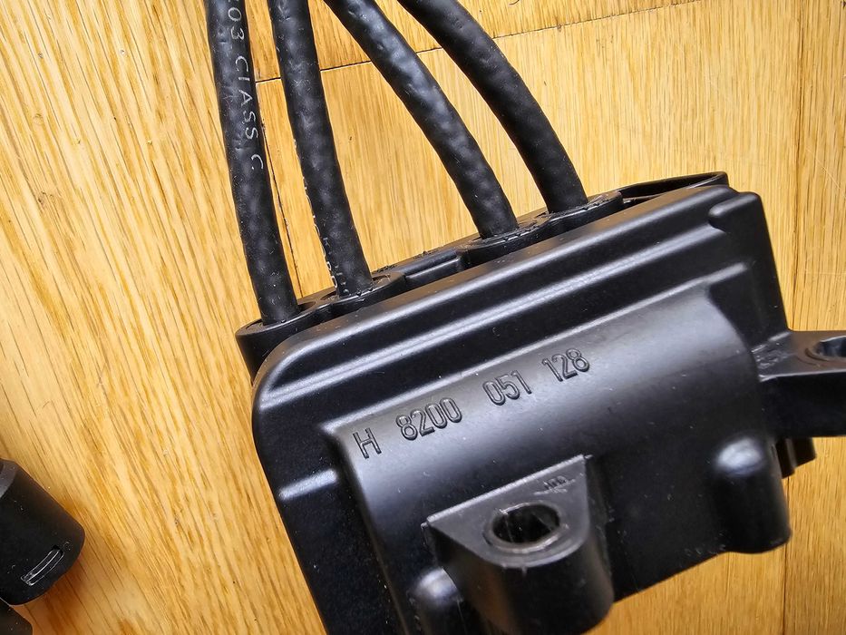 Bobine Ignição com Cabos - Peugeot / Renault - NOVO