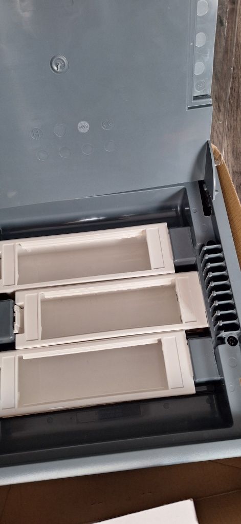 Puszka floorbox 089611 legrand