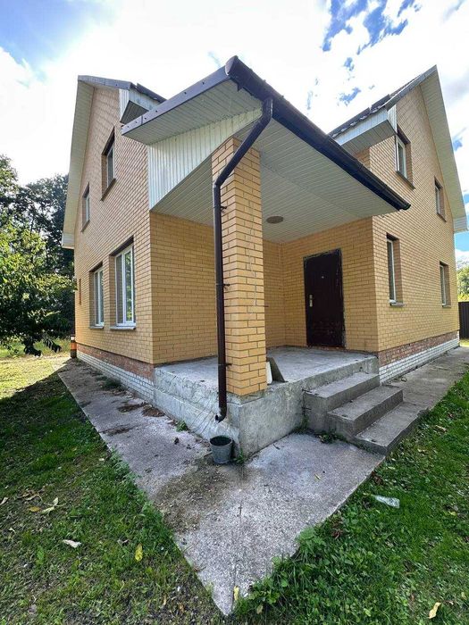 Продаж двоповерхового будинку у селі Крехаїв, Чернігівська область