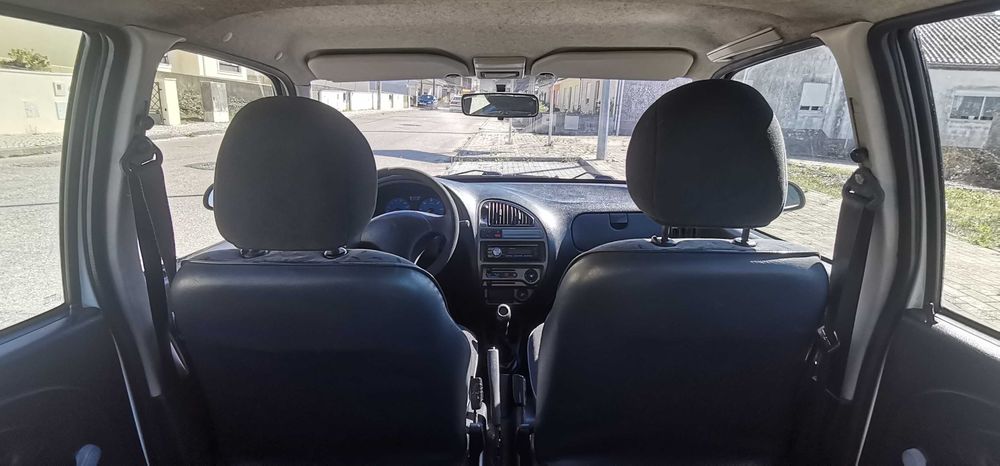 Citroen Saxo 1.5 D de 5 lugares impecável