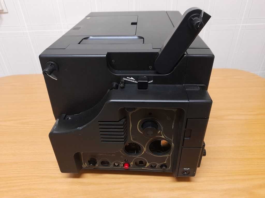 Projetor Super 8 Chinon Direct Sound Auto-300