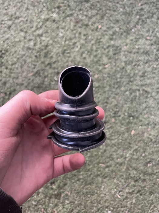 Багажник+патрубок фільтра на діо 34