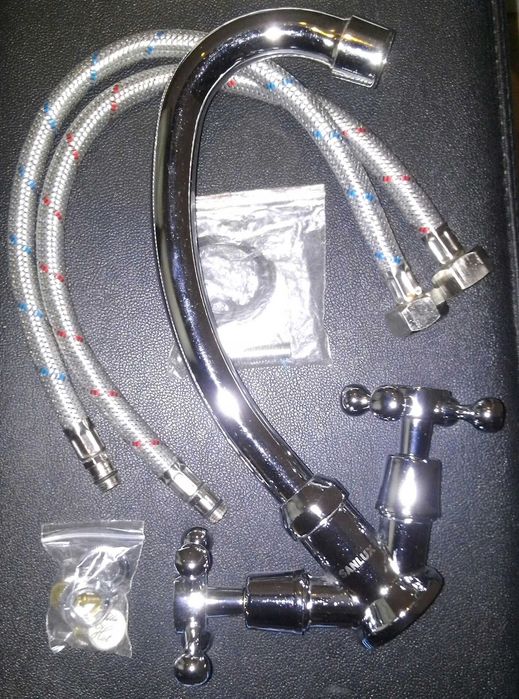 Смеситель для кухни с запасным краном-буксой, хромированый, новый