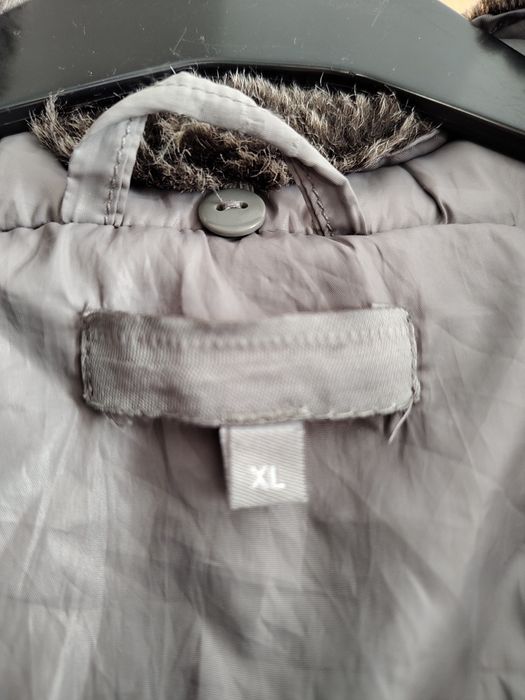 Szara kurtka pikowana