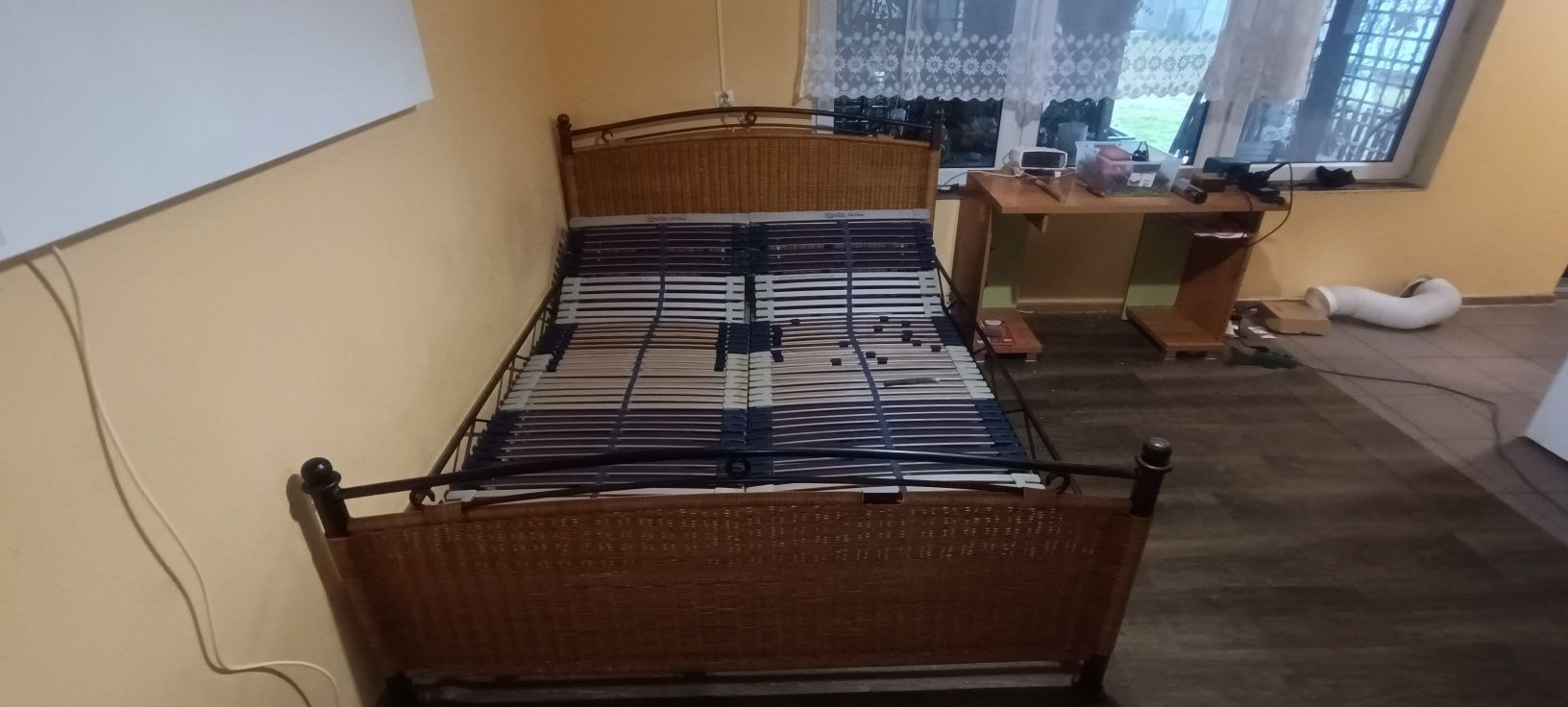 Łóżko dwuosobowe