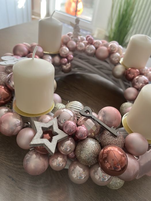 Adwentowy wianek świąteczny ze świecami Boże Narodzenie