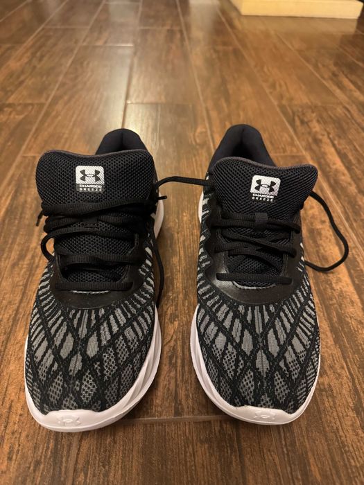 Buty do biegania Under Armour UA Charged Breeze 2, czarne, nowe