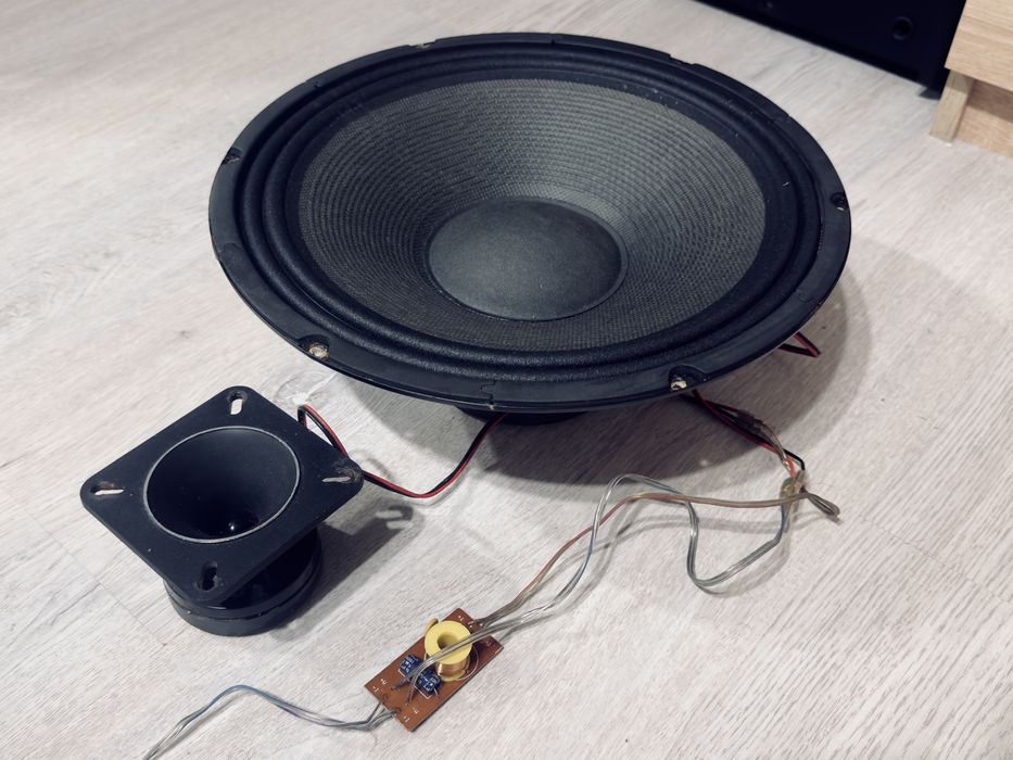 ** Estradowy głośnik basowy 12” 300W + Tonsil GDWT 9/80 + zwrotnica 2D