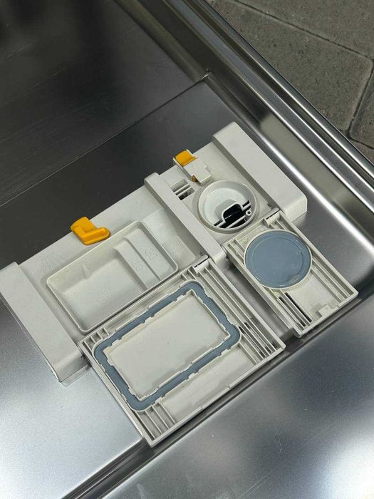 Посудомийна машина miele G 6060 SCVi під повну забудову 60 80 см милле