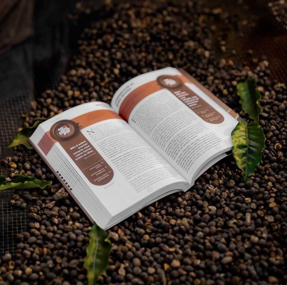Café com Deus Pai 2025 | Livro Novo | Retire em Oeiras ou envio!