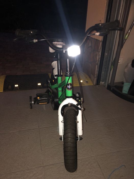 Дитячий велосипед.