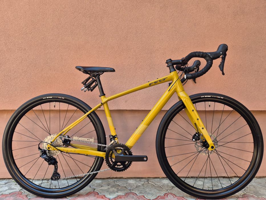 Продам велосипед Gravel Felt Broam 30