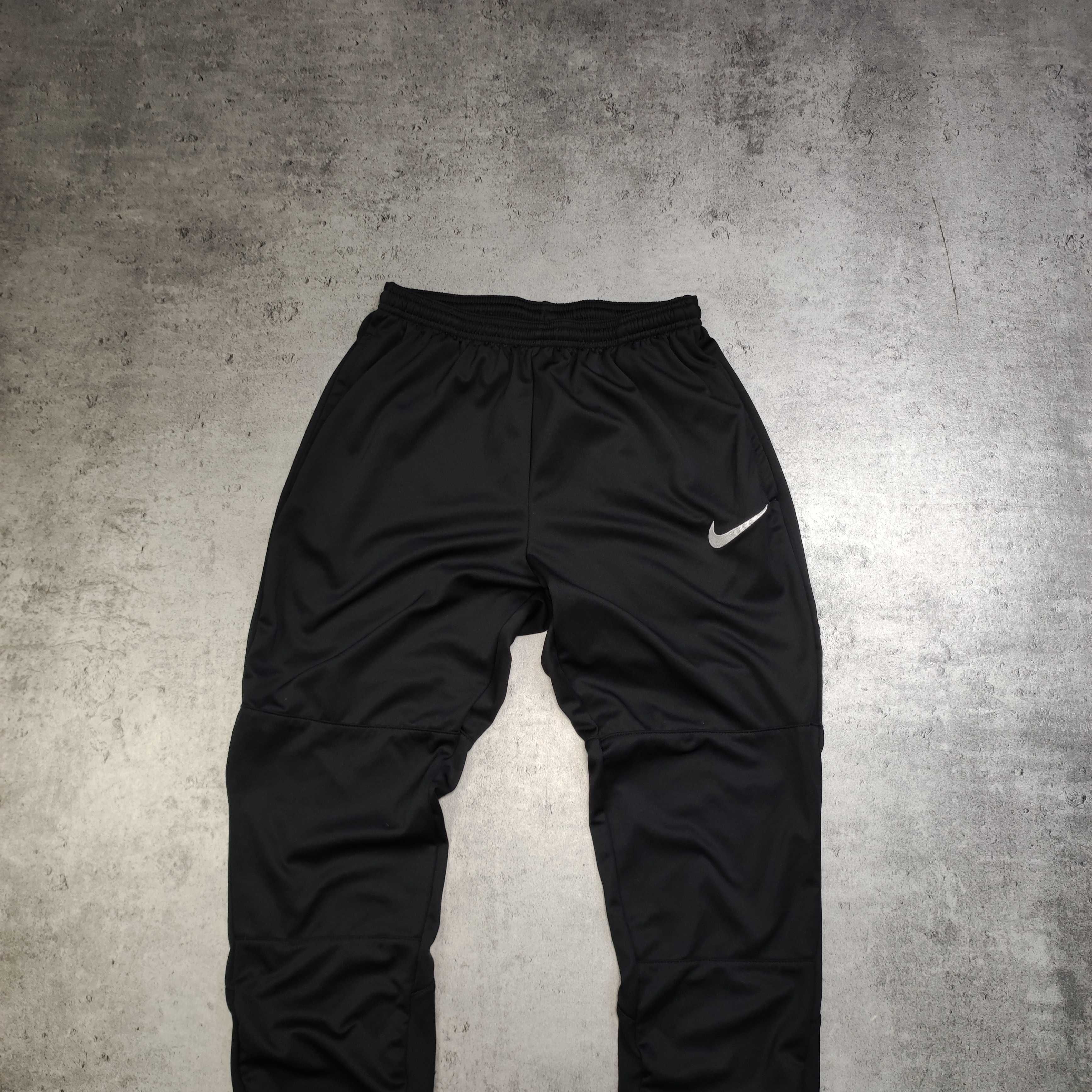 MĘSKIE Spodnie Dresowe Śliskie Joggery Treningowe Nike Dri-Fit Czarne