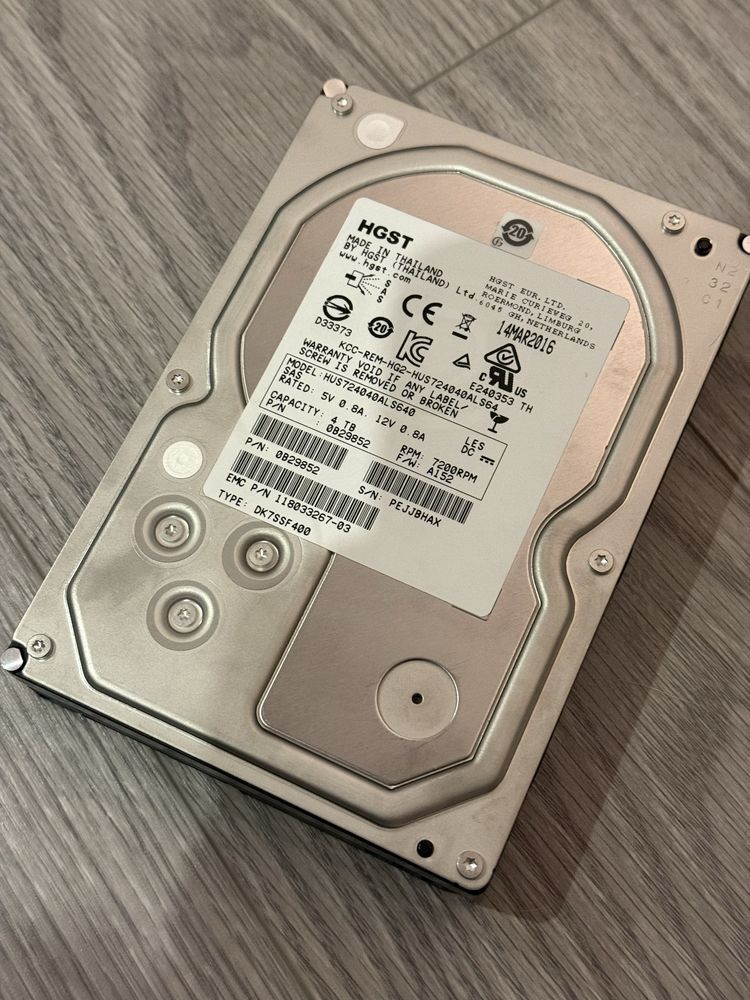 Disco SAS 4TB usado