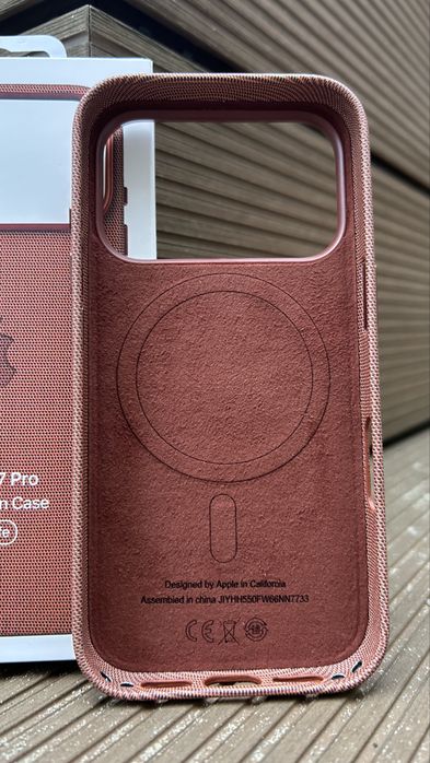 Etui ze tkaniny TechWoven z Magsafe do Iphone’a 17 Pro Siena