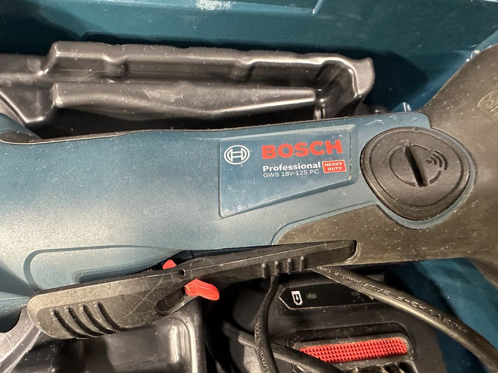 Безщіткова акумуляторна болгарка BOSCH GWS 18V-125 PC  Heavy Duty