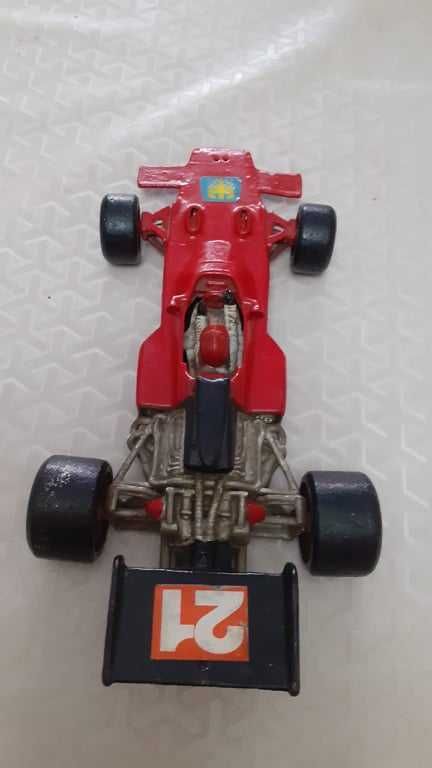 Carro de corrida Formula 1 (com condutor) da CORGI