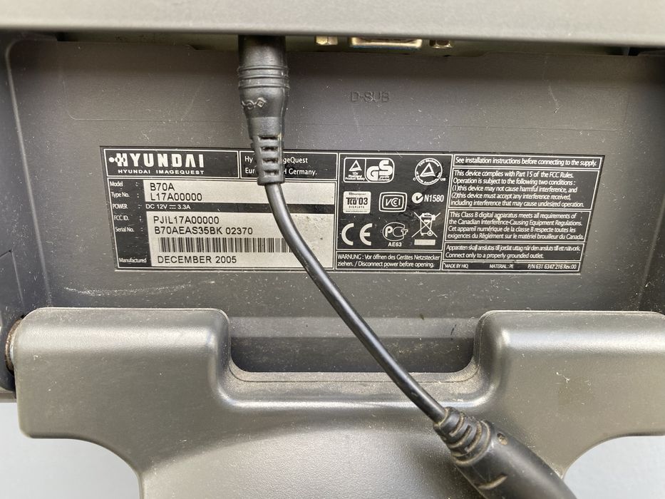 Монитор Hyundai B70A