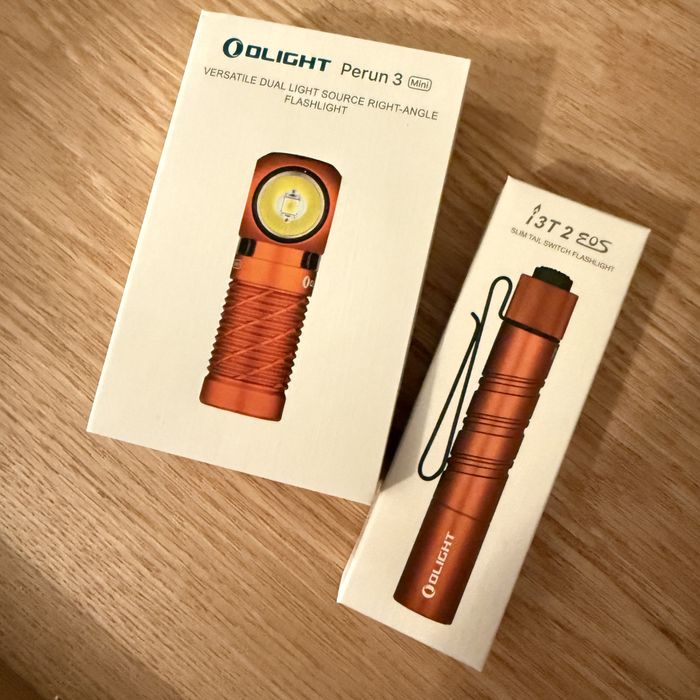 Latarka Olight Perun 3 mini + i3T2 Zestaw