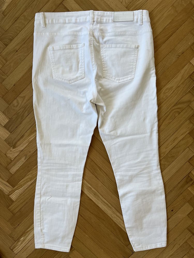 Jeansy damskie Newhouse rozmiar 42 białe spodnie jeansowe