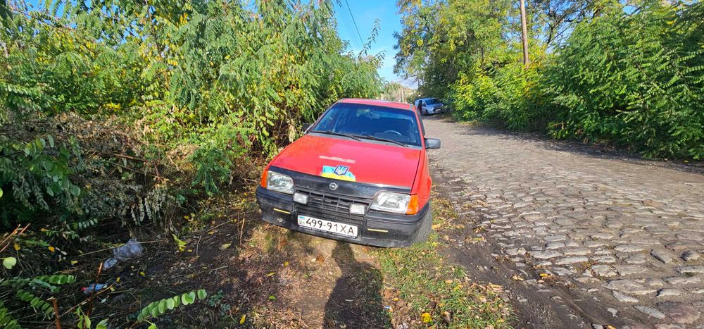 Авто Opel  Kadet 1.3