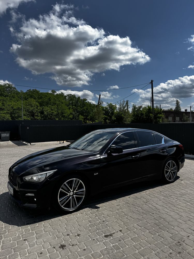 Infiniti q50 2.2.дизель 2015