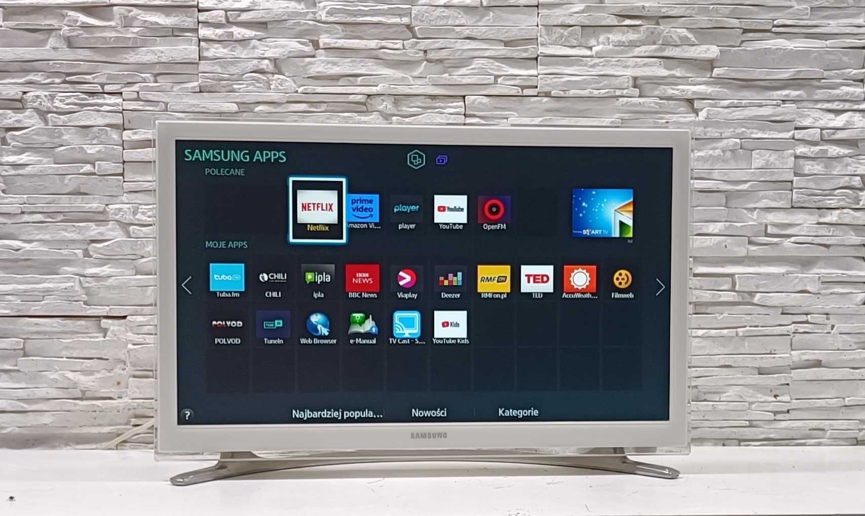 22 Cali Telewizor SAMSUNG BIAŁY LED FULL HD SMART TV + Hdmi + Upominek