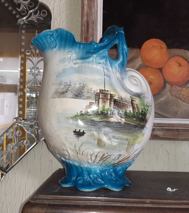 Jarro francês em faiança