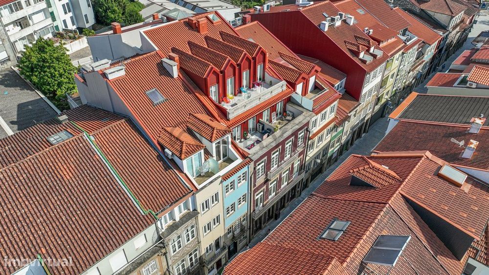 Exclusiva Penthouse T1 com Terraço no Centro de Braga