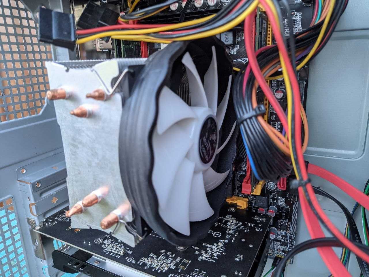 Игровой компютер, 8 ядер, 24 ГБ ОЗУ, 1050TI.