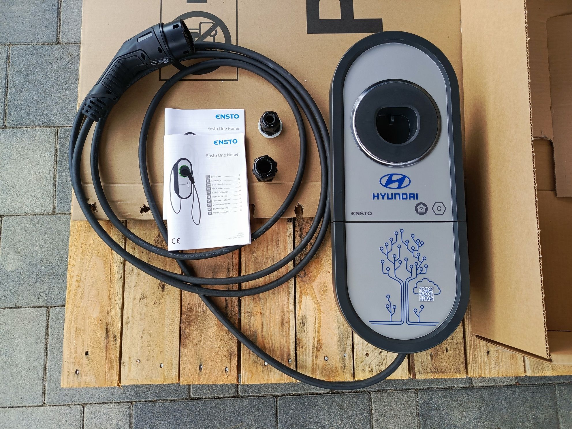 Stacja ładowania samochodu ENSTO Typ2 16A/11kwh