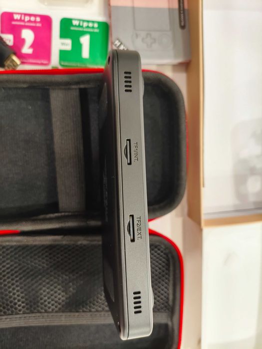 Consola com  muitos jogos.