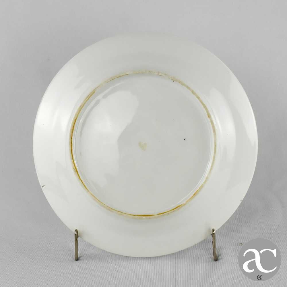 Prato raso porcelana europeia, séc. XIX pintado decorado com flores N4