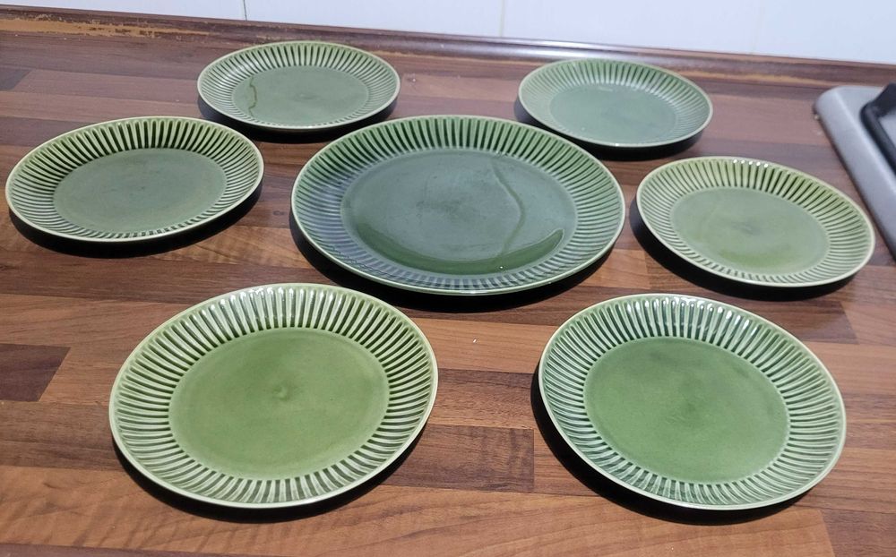 Porcelit Pruszków Emka zielona . talerz duży+ 6 deserowych